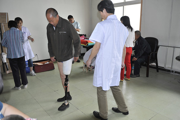 鄭州力康大腿假肢的價格以及構(gòu)成(圖1) 鄭州力康大腿假肢的價格以及構(gòu)成(圖1)
